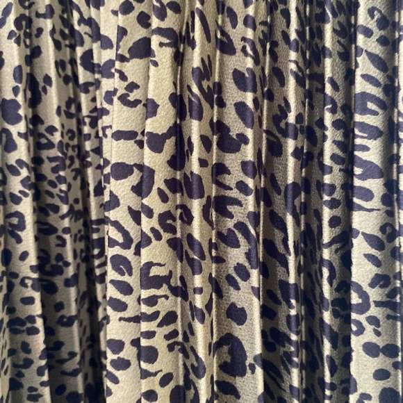 Zara pleated skirt - Picture 3 of 4